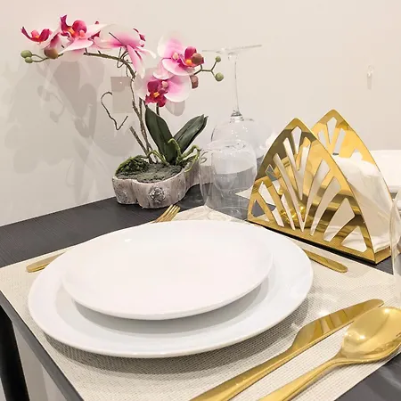 Carre D'or Centre Romanite Nîmes