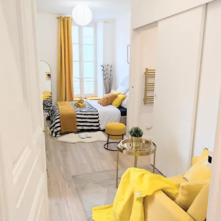 Carre D'or Centre Romanite Nîmes