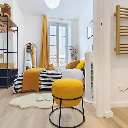 Carré D'or Centre Romanité Apartamento *