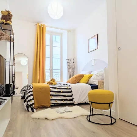 Carré D'or Centre Romanité Apartamento *