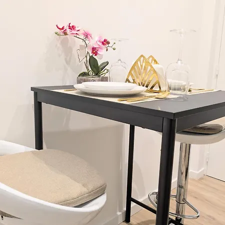 Carre D'or Centre Romanite *