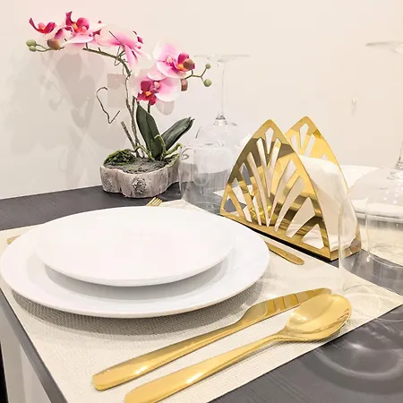 Carre D'or Centre Romanite Lejlighed