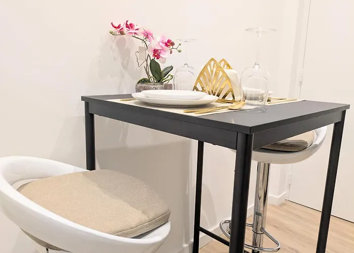 Carre D'or Centre Romanite *